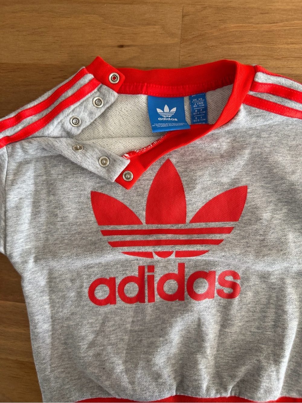 adidas Kids Heather Gray Pullover Sweatshirt with Red Trefoil Size 9-12M - Picture 3 of 7